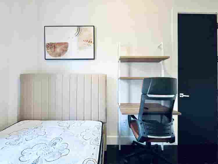 Putnam Ave –  bedroom)
