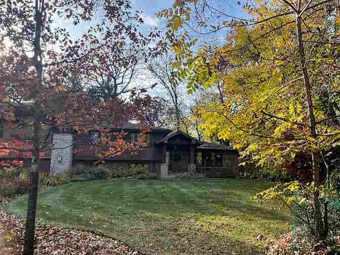 Furnished BR w Full Bath in woods