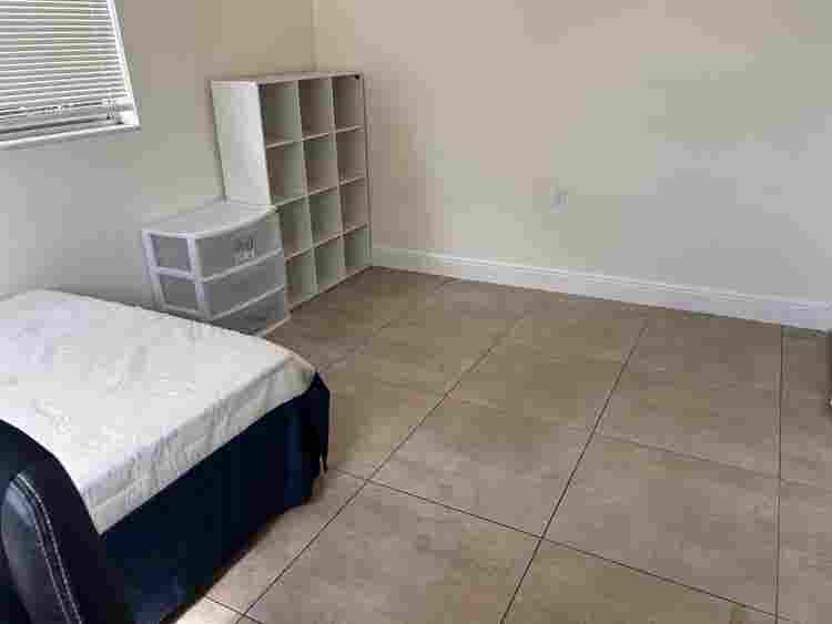 Cozy Room Rent near UCF