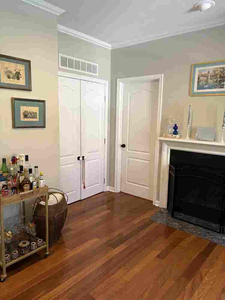 Bedroom and Private Bath, DuPont