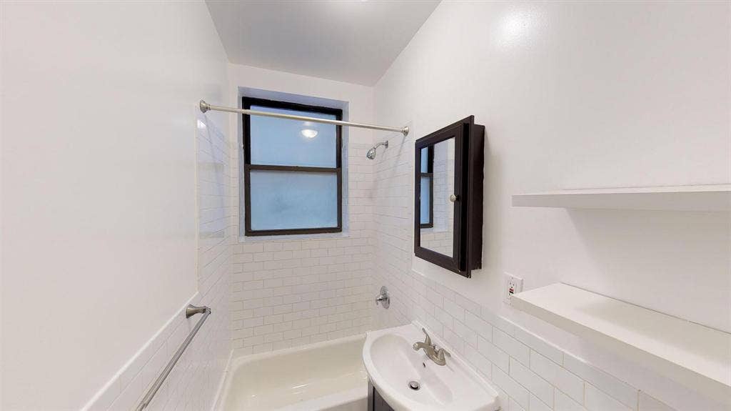 1 BR in New York