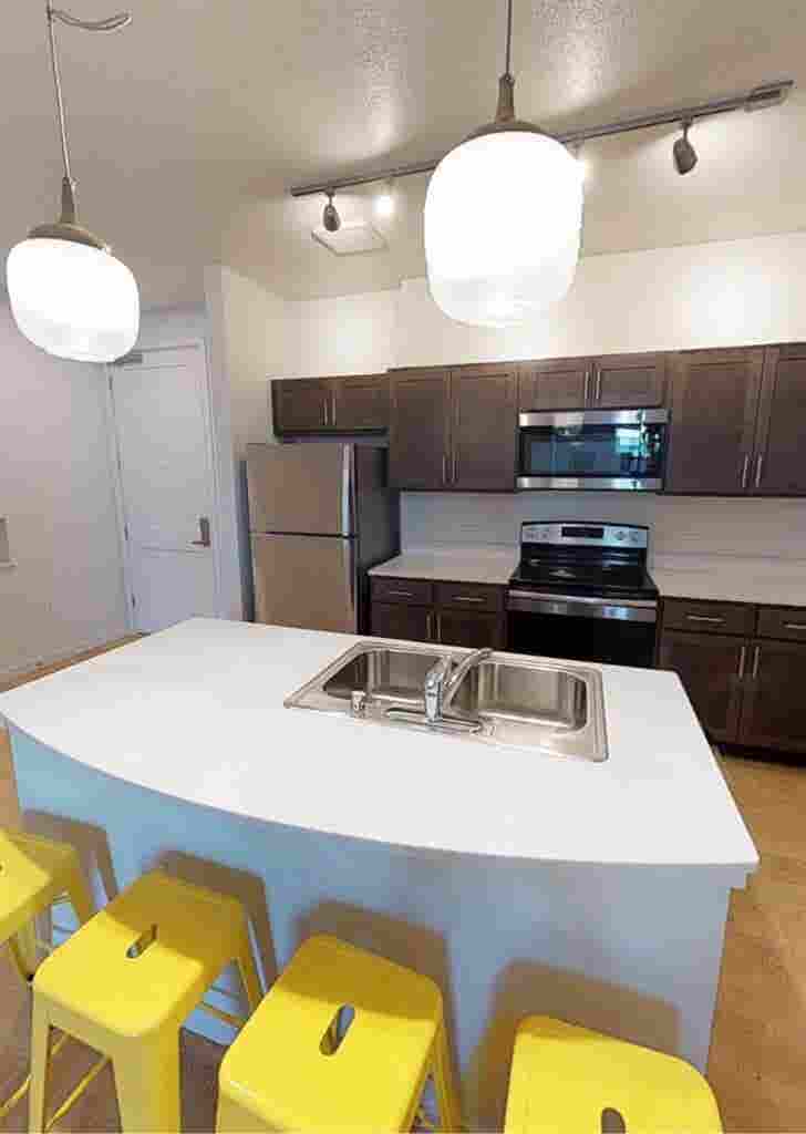 Lease takeover available!