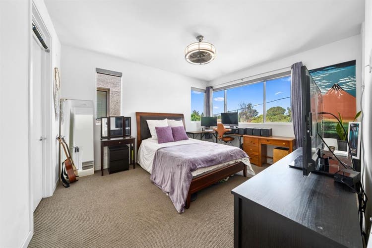 2 Rooms Available in Valley Glen,LA