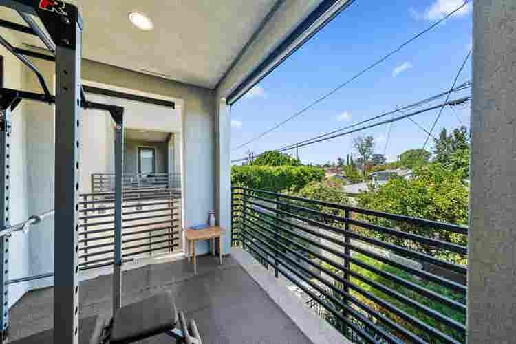 2 Rooms Available in Valley Glen,LA