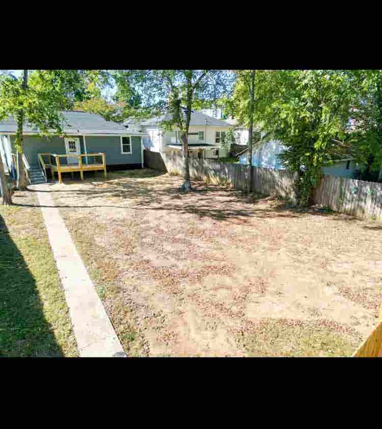 Looking for 3 roommates!