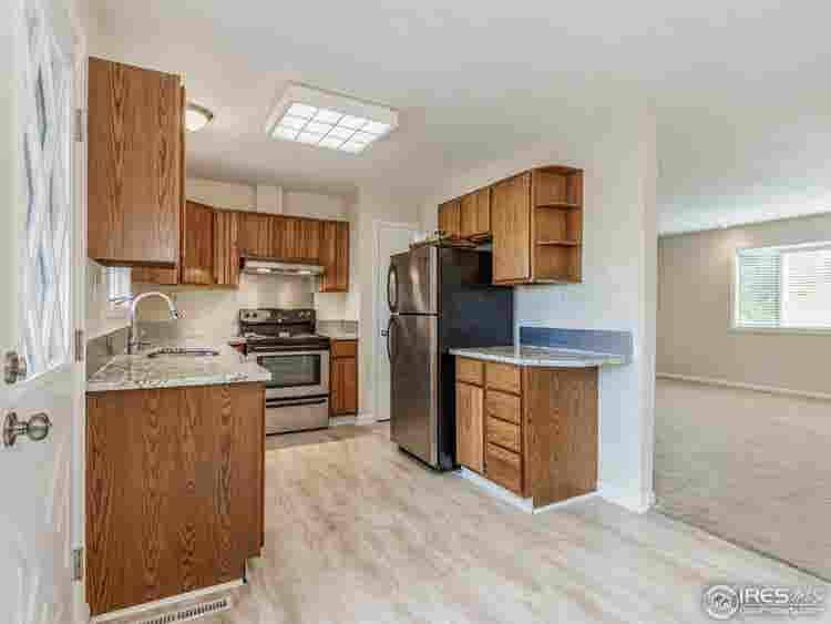 Longmont Private Room Available