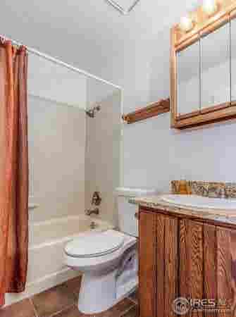 Longmont Private Room Available