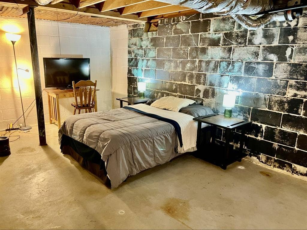 Basement  Room w/ Private Entrance
