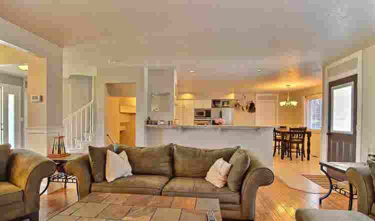 Greeley Private Room Available