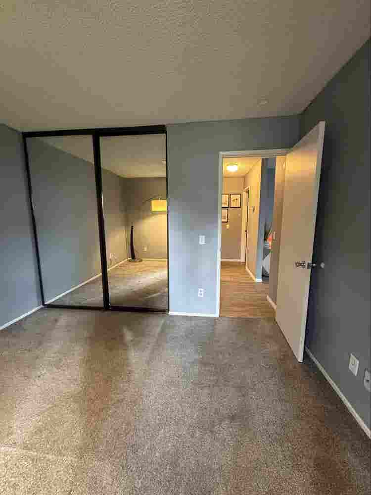 Private Bedroom+Private Bath in PQ