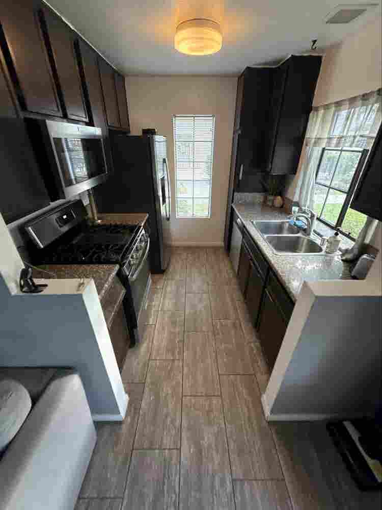 Private Bedroom+Private Bath in PQ