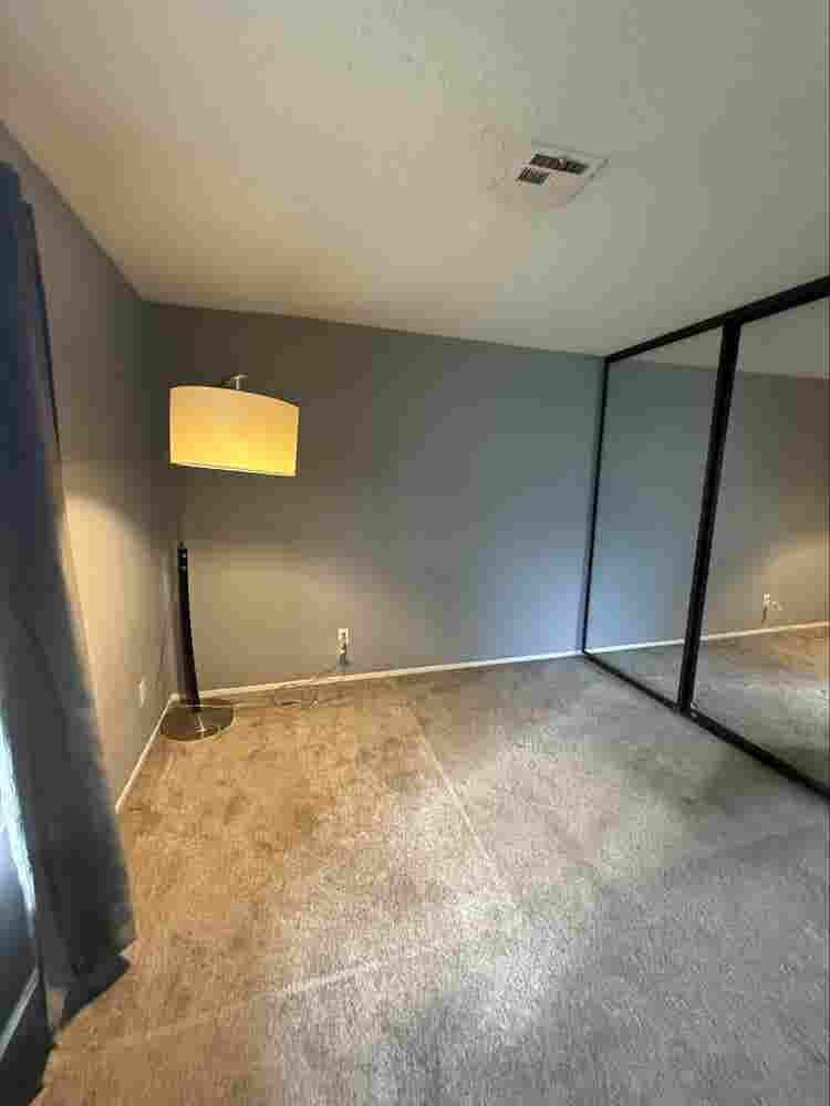 Private Bedroom+Private Bath in PQ