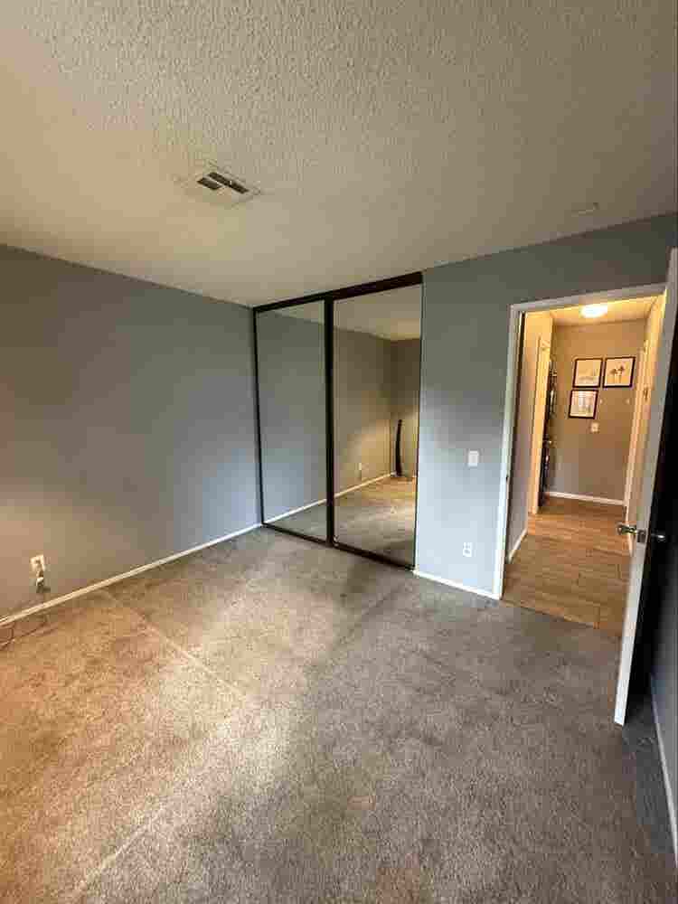 Private Bedroom+Private Bath in PQ