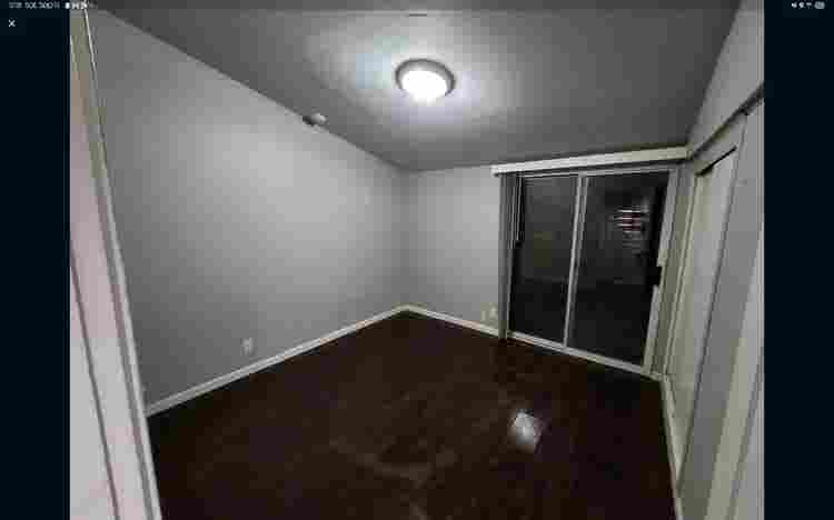 2 rooms - available immediately