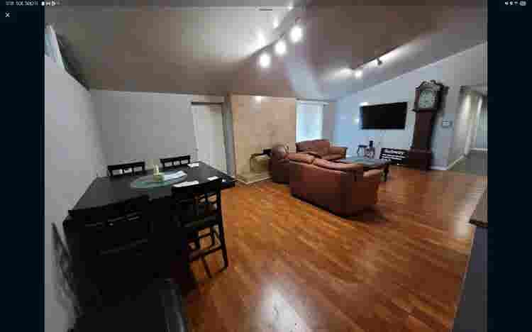 2 rooms - available immediately