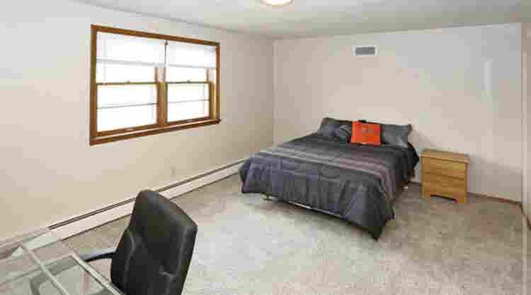 Female roommate needed