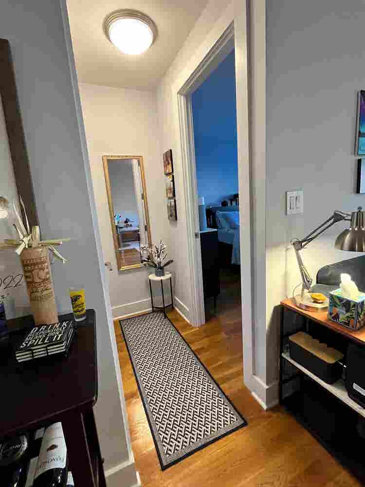Bath Unit in White Plains!