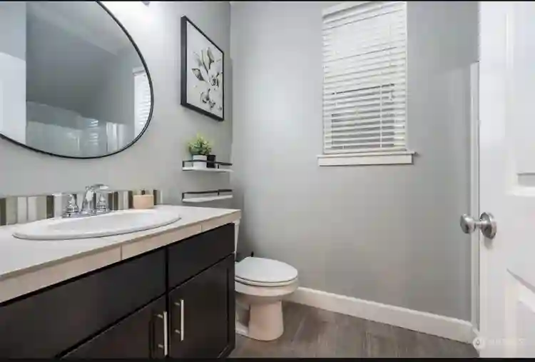 Private Bedroom & Bathroom