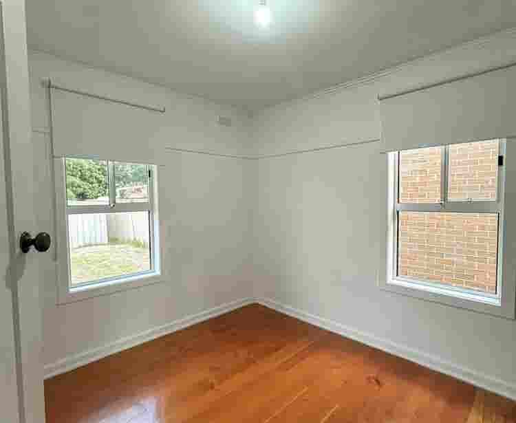 Unfurnished room - $/week