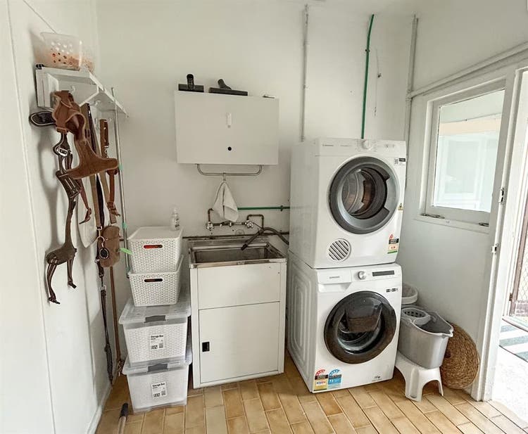 Unfurnished room - $/week
