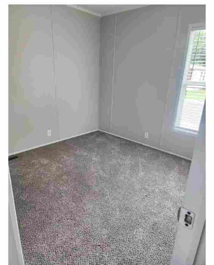 2 small bedrooms & private bathroom