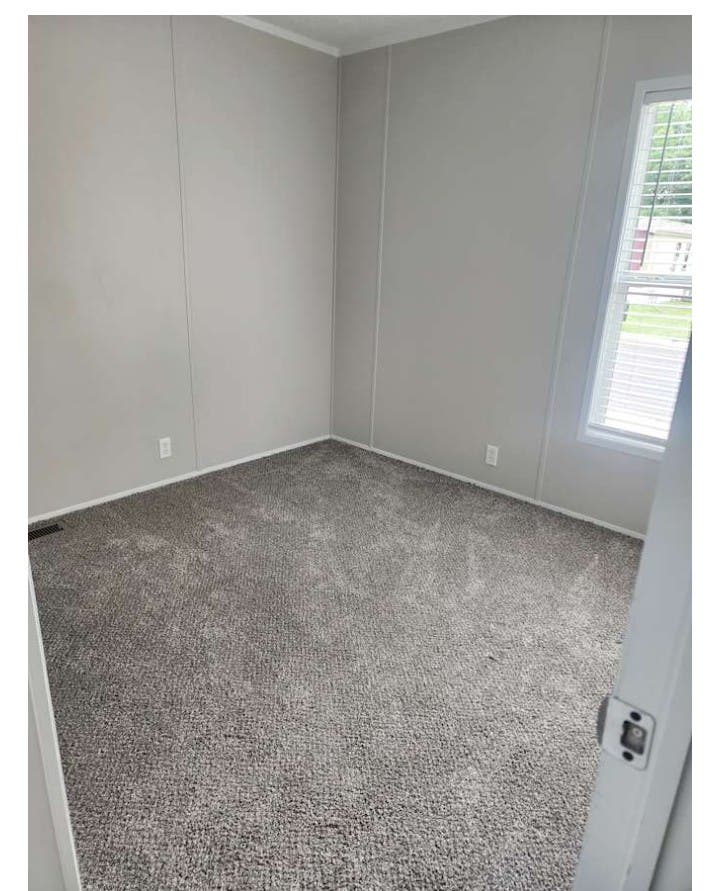 2 small bedrooms & private bathroom