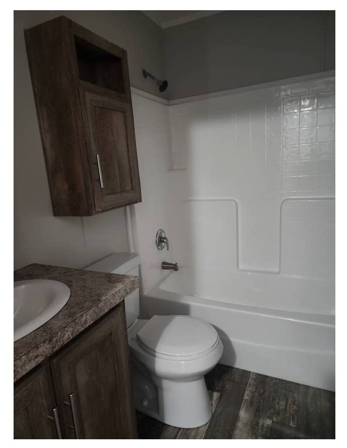 2 small bedrooms & private bathroom