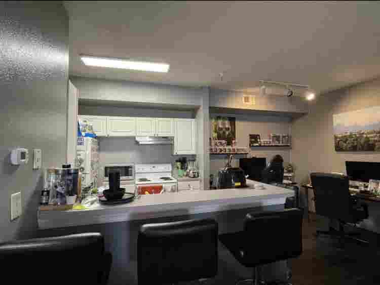 Furnished room in Metrowest