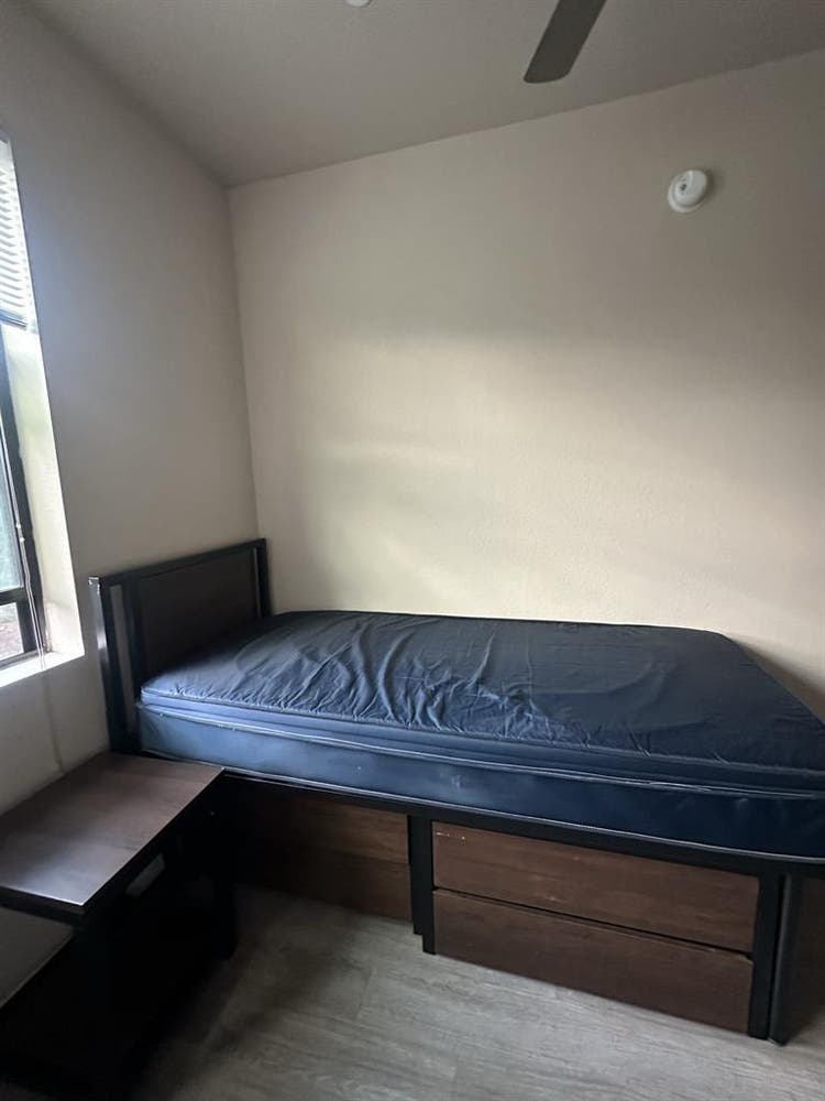 Urgent! Move in ready!