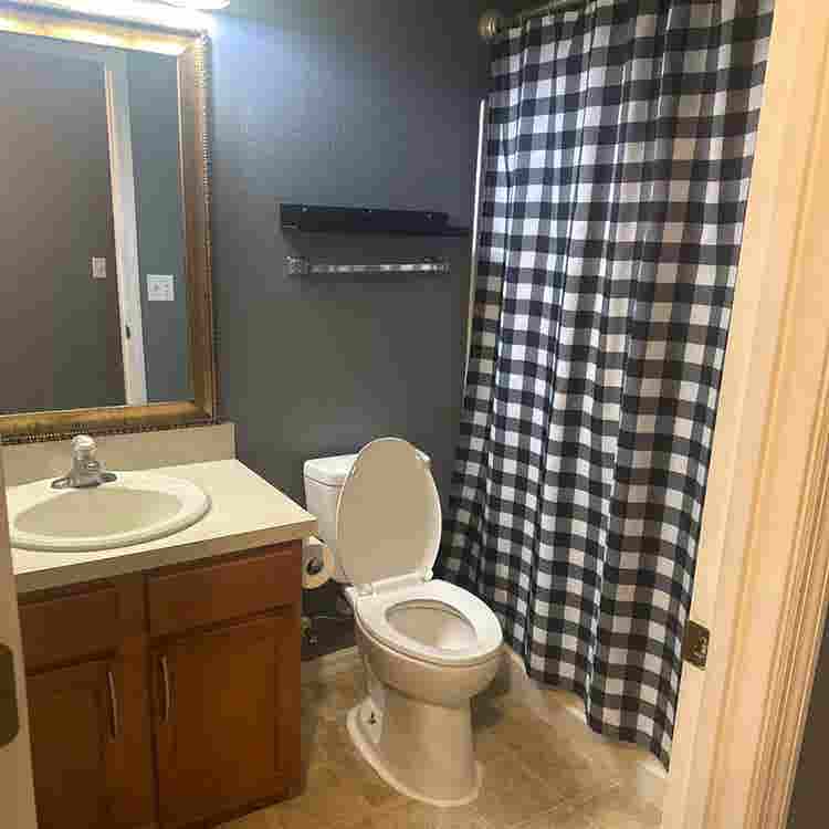 Roommate opportunity