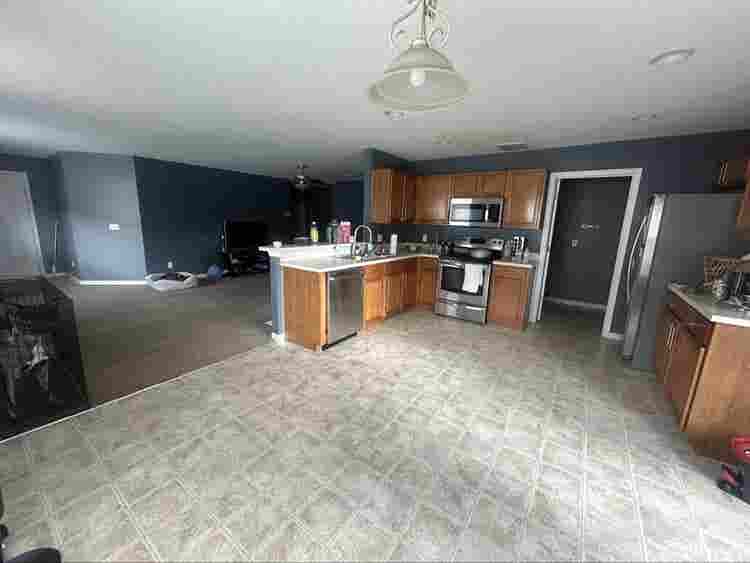 Roommate opportunity