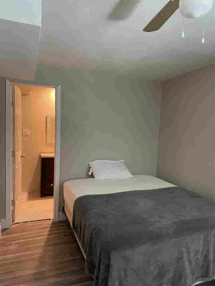 Room for rent with private bathroom