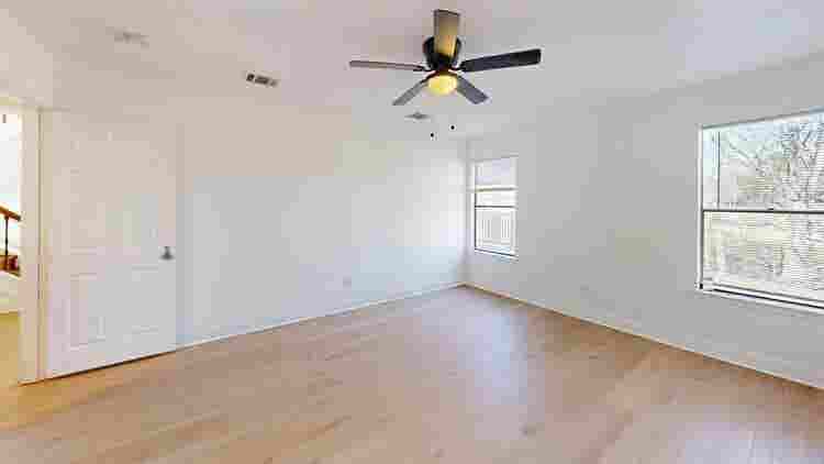 1 BR in Austin