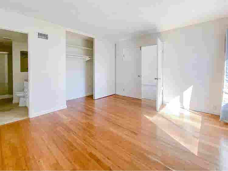 Lease
 Takeover - Private Bed & Bath