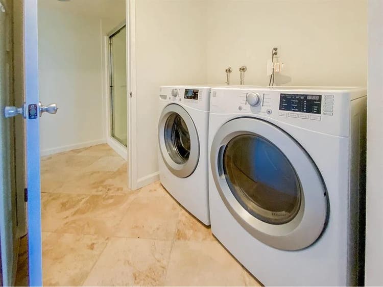 Lease
 Takeover - Private Bed & Bath