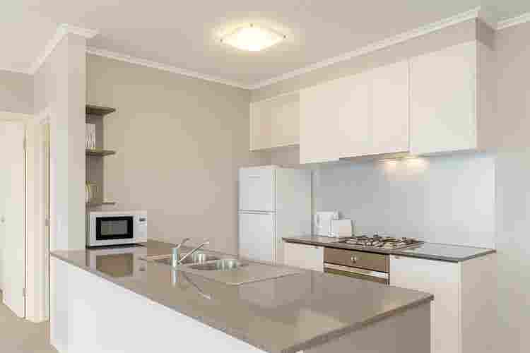 2 Bed apartment - Southbank, Melb