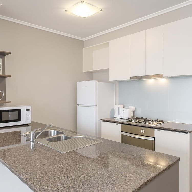 2 Bed apartment - Southbank, Melb