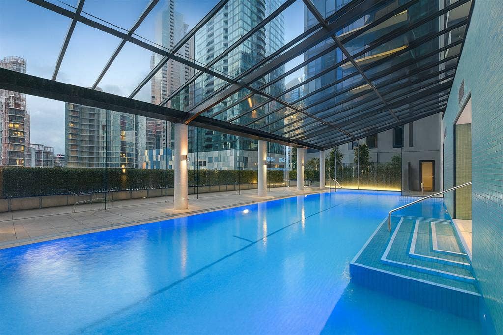 2 Bed apartment - Southbank, Melb
