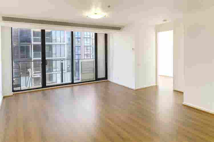 2 Bed apartment - Southbank, Melb