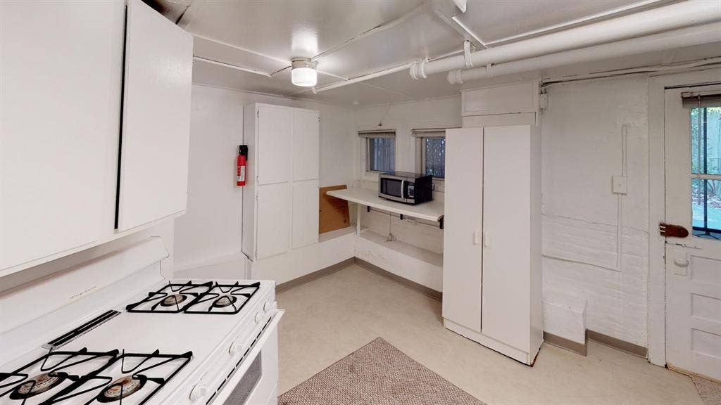 1 BR in Washington