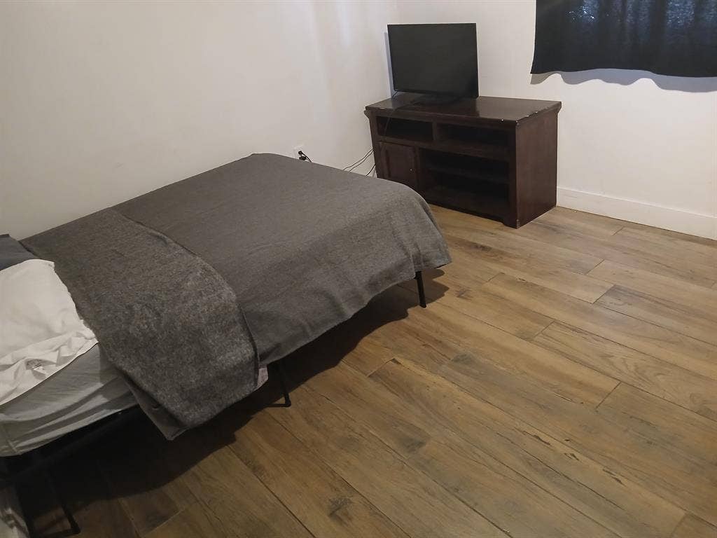 Weelky rates at  fully furnished