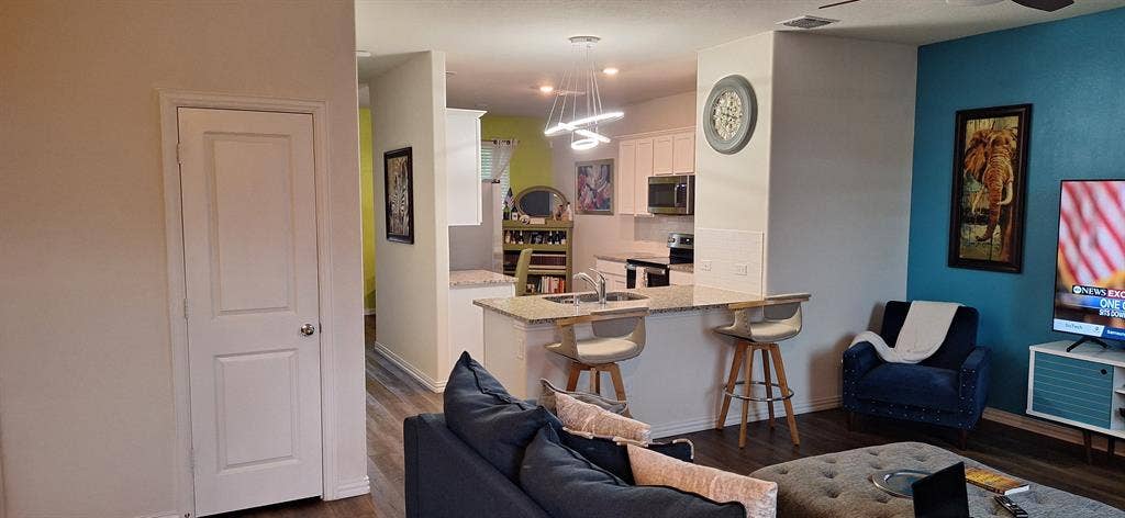 Room for Rent in a Quiet Home