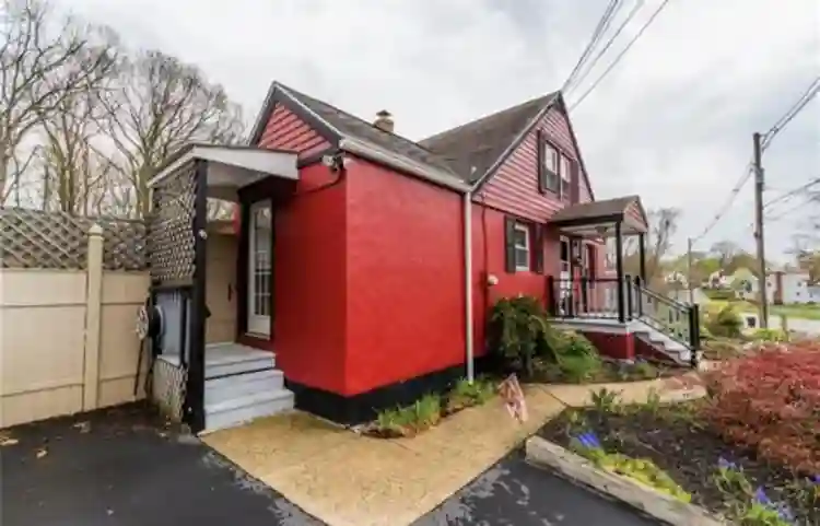 Looking for a roommate