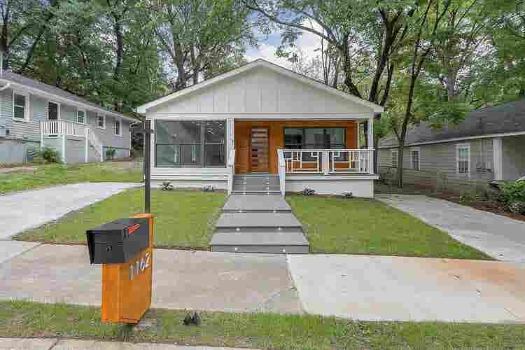 Beautifully renovated home FOR RENT