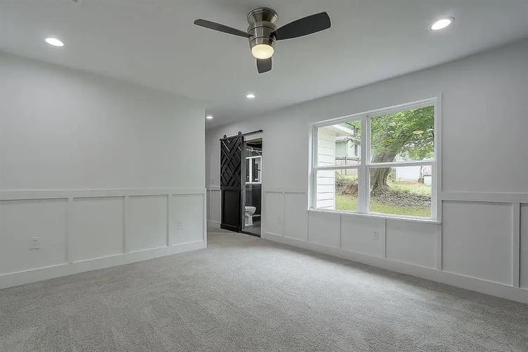 Spacious primary suite for rent