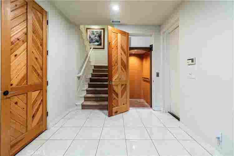 Great Room Private Full Bath