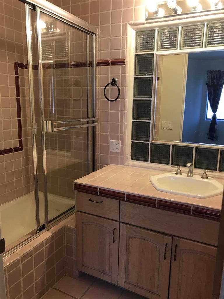 Great Room Private Full Bath