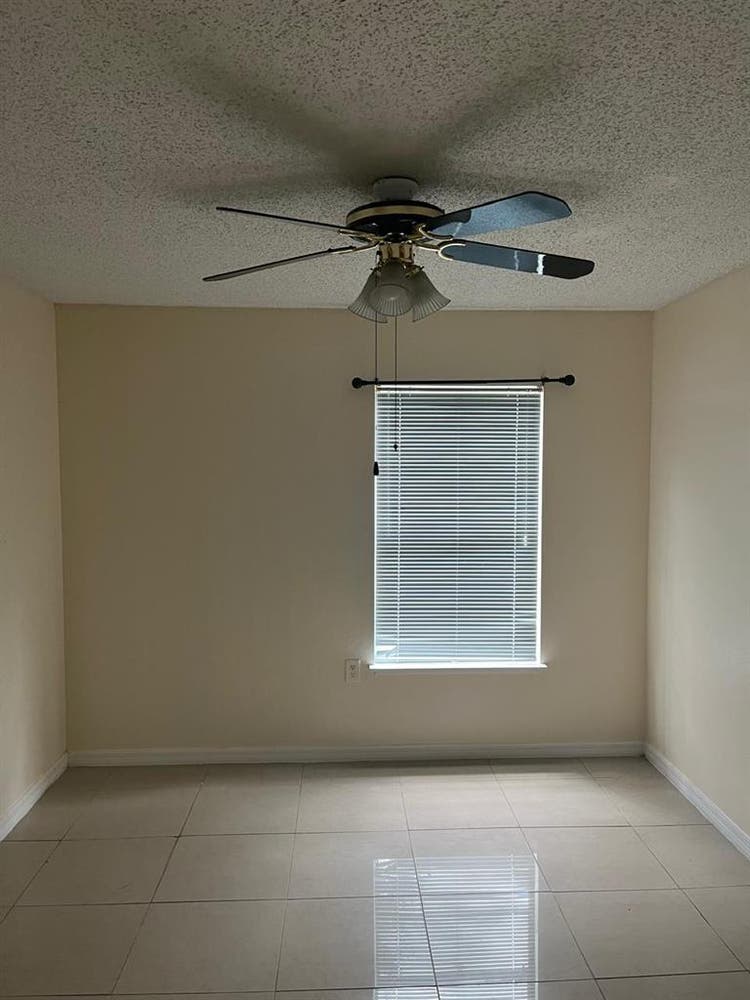 Unfurnished room for rent