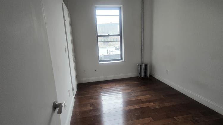 Room available, 3 months FREE