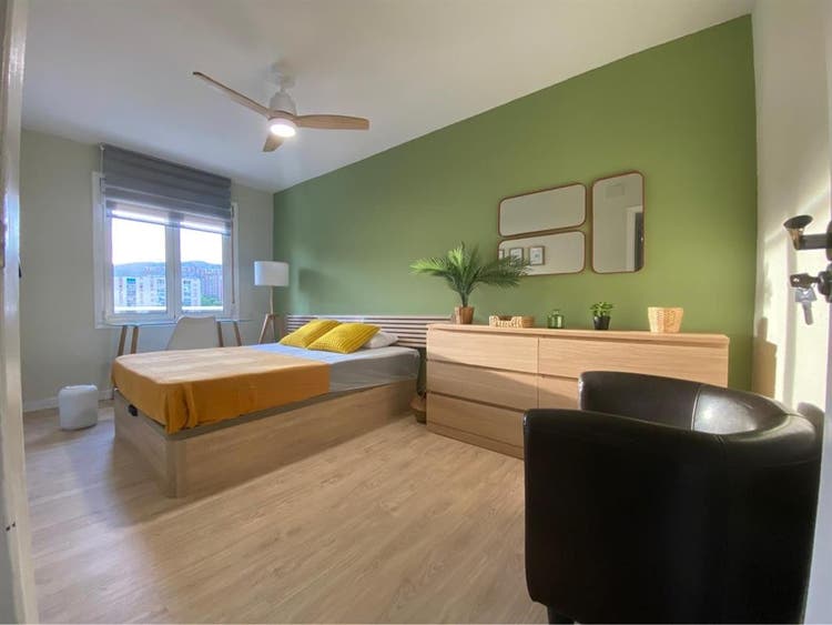 4 HABITACIONES EN PISO REFORMADO